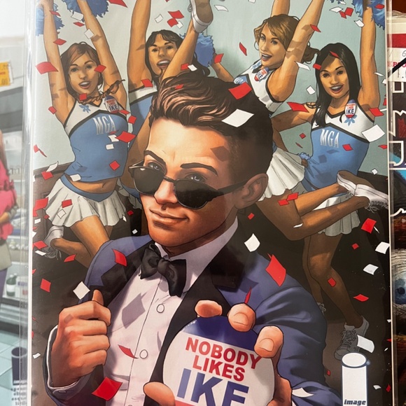 Lot of 10 Comic Books - The Thing, Swamp Thing, Aquaman, Morning Glories, Plasti - Picture 9 of 10